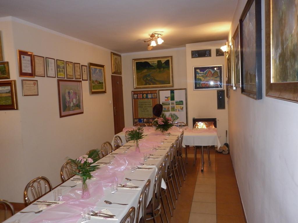 Gospodarstwo Agroturystyczno-Edukacyjne Gratka Celiny  外观 照片